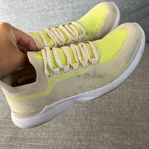 APL Knit Techloom Breeze Trainers
Sneakers Yellow - Picture 1 of 3